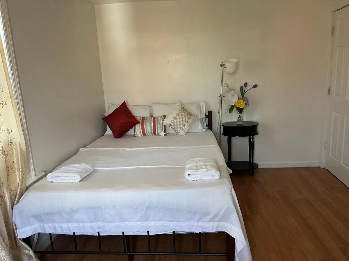 Affordable Room In Queens New York 0*,